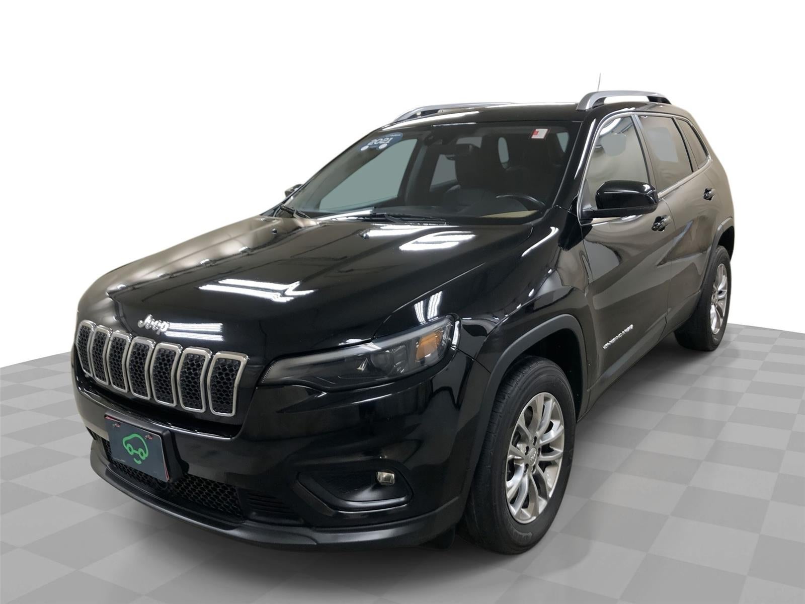2021 Jeep Cherokee Latitude Lux 4x4 in Black — front three-quarter view