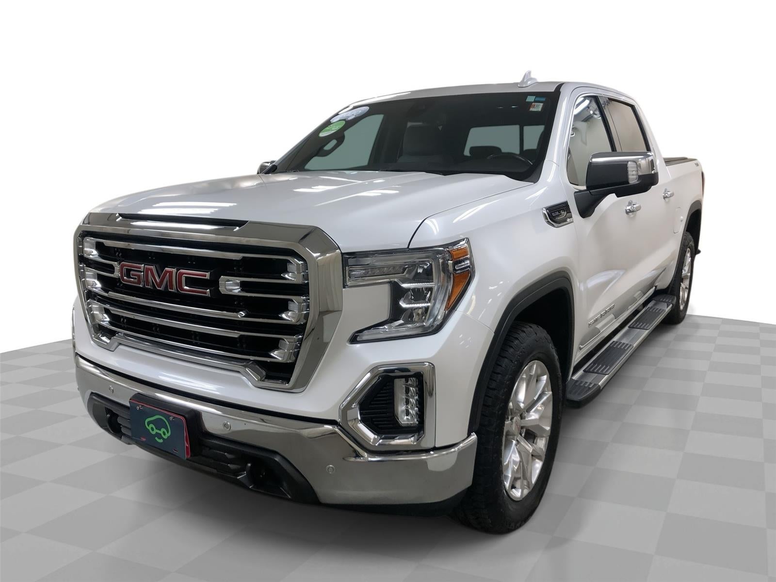 2020 GMC Sierra 1500 SLT in White Frost Tricoat — front three-quarter view